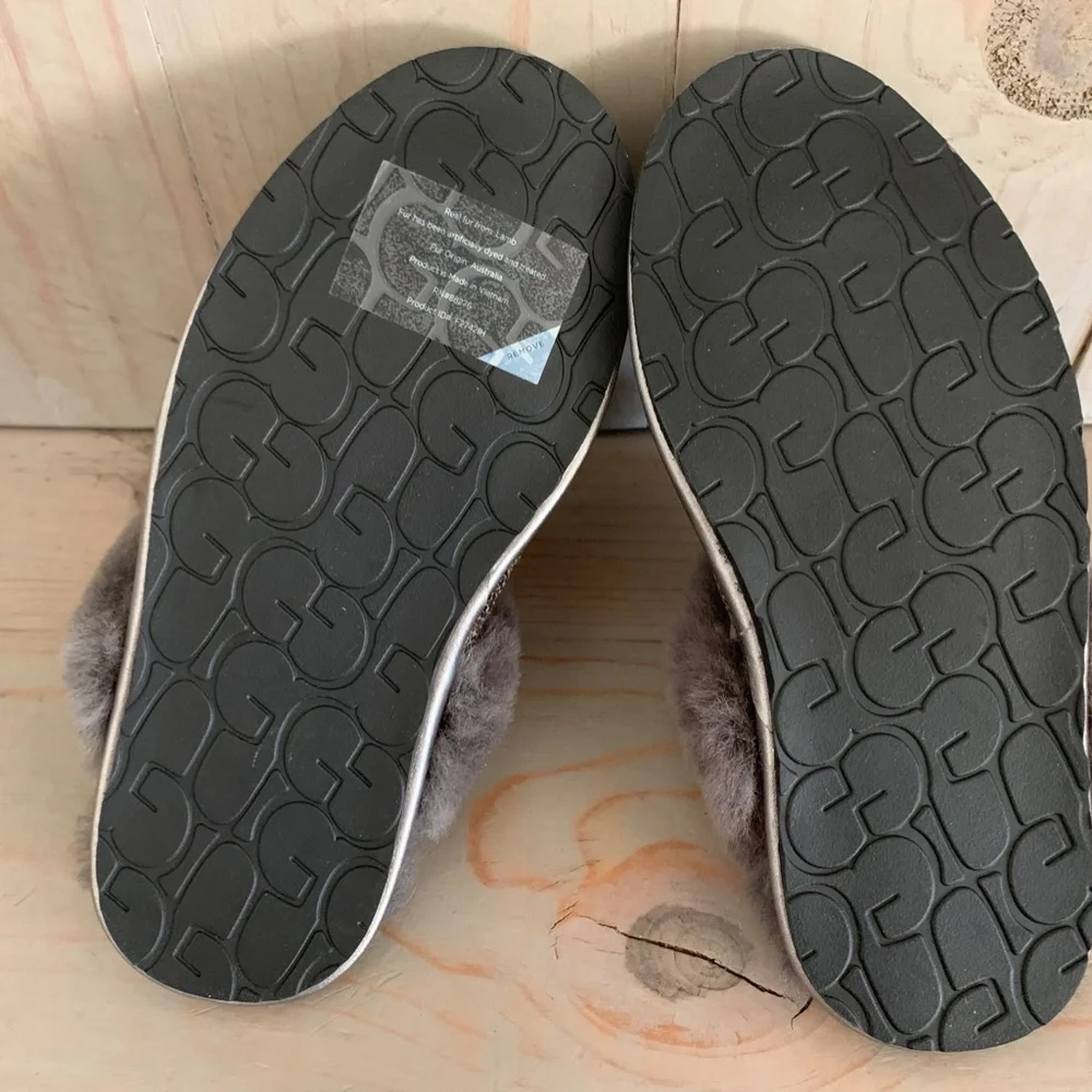 UGG SCUFFETTE 2 METALLIC SPARKLE GUNMETAL SILVER NEW SLIPPERS - Picture 6 of 8